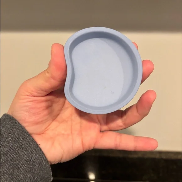 Small Lidded Blue Jasperware Trinket Dish - Picture 4 of 9